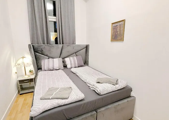 Comfortable In Lugner Area Homestay szállás Bécs