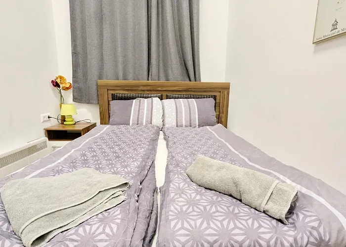 Homestay szállás Comfortable In Lugner Area Bécs